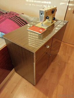 Predám šijací stroj Veritas - rezervovane - 2