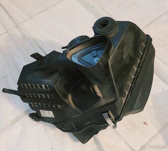 Airbox audi a6 c6 3.0 tdi - 2