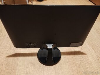 Samsung LS24F350FHUXEN - 2