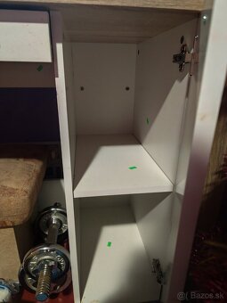 Kozmetický stolík - 2