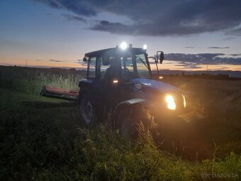 Predám traktor New holland TL90 - 2