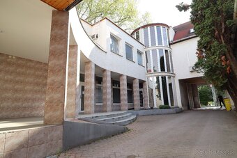 Na predaj polyfunkčná budova v Piešťanoch - 2