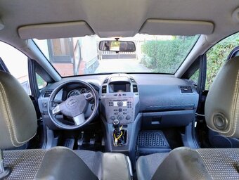 Opel Zafira B - 2