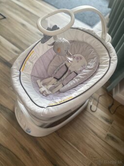 ELEKTRICKÁ HOJDAČKA Graco - 2