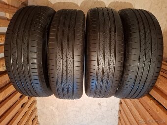 Predam pneumatiky continental 215/60R17 - 2