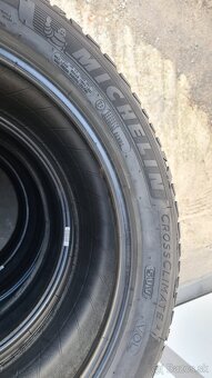 Predám celoročné pneu MICHELIN 235/50 a 255/45 a R19 104 H - 2
