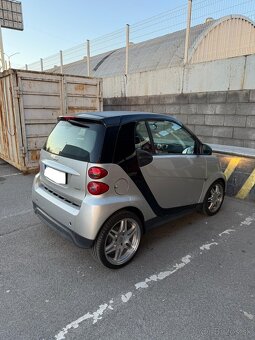 Prenájom SMART FORTWO MHD 1.0 automat - 2