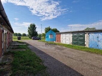 DOREAL / NA PREDAJ GARÁŽ, SENICA - ČÁČOV - 2