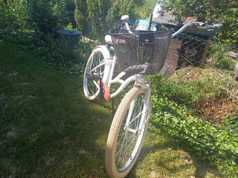Retro bicykel . - 2