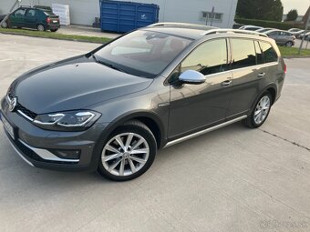 Golf Alltrack - 2