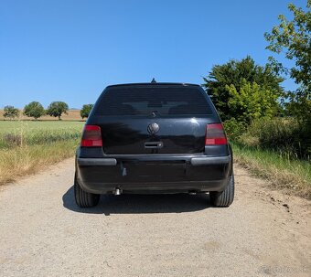 Golf 4 - 2