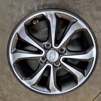 Hliníkové Hyundai disky 4x100 R15 6J ET47 - 2