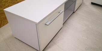 Skrinka pod TV - 2