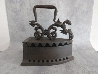 Stará atypická žehůlička DRAK do sbírky. S hvězdou - 2