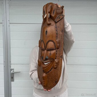 Krásná veliká africká masivní maska 77cm - 2