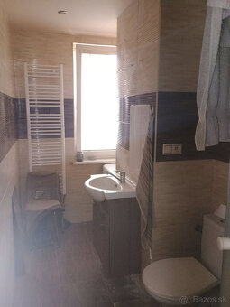 Na predaj zrekonštruovaný (1i) 1 izbový byt Senica. - 2