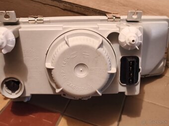 Predne svetla Felícia(nove) - 2