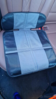 Chránič autosedadla pod autosedačkou/podsedákom - 2