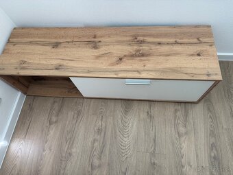 Komoda pod TV - 2