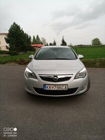 Opel Astra sports tourer - 2