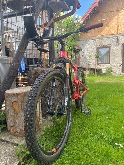 Celoodpruženy Giant Strive M 27,5 - 2