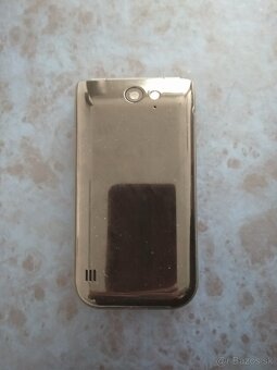 Nokia 2720 Flip 4G LTE - 2