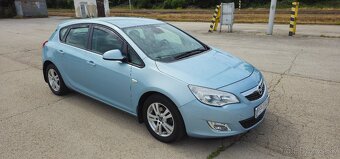 Opel Astra J - 2