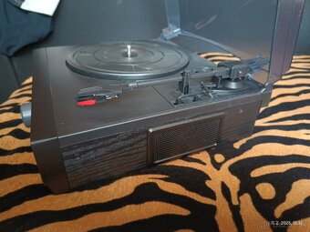 Prehrávač LP platne plus 26 LP platne spolu - 2
