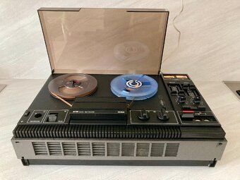 Tesla B 730 stereo - 2