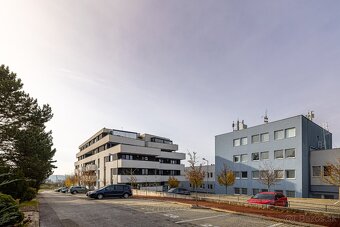 Predám 4 - izb. byt s nádherným výhľadom v Nitre - 2