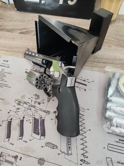 CO2 revolver - 2