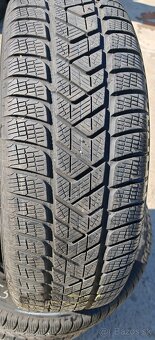 Zimné Pirelli 215/65 R17 - 2