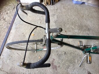 Cestný bicykel zn. Favorit - 2