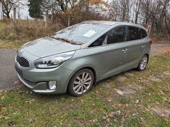 Kia carens - 2