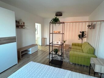 Prenájom 1, 5 izb. byt ,ul. Hviezdna Nitra- centrum - 2