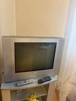 Televízor OVP 51 cm s poličkou/stolíkom - 2