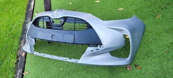 Nárazník Toyota Yaris - 2