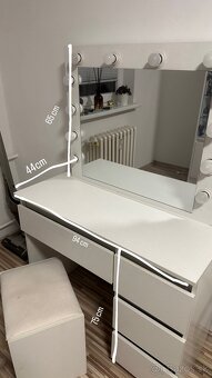 Toaletný Stolík - 2