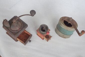 Mlynčeky na mak, kávu, cukor. - 2