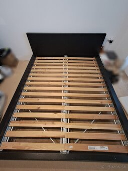 Posteľ + nočný stolík - 2