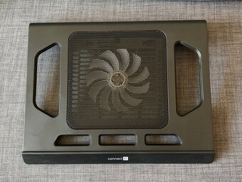 Chladiaca podlozka pod notebook - 2