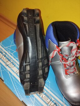 Predám detské bežkárske topánky EU 34 - 2