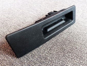 tlačítko otvárania kufra na BMW - 2