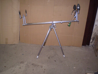 trojnožka - 2