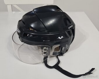 Hokejova prilba - 2