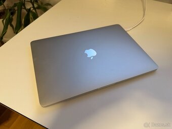 MacBook Pro 13" 2018 – 8 GB RAM / 512 GB SSD / Touch Bar - 2