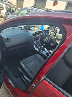 Rozpredám peugeot 3008 1.6hdi 84kw rv13 9HD - 2