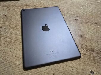 Ipad 9 64gb plnefunkcny ma len bezne znamky pouzivania ale z - 2