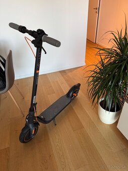 Segway Ninebot F40E kolobezka elektricka - 2