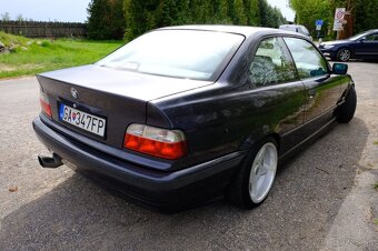 BMW E36 318is Coupe - 2